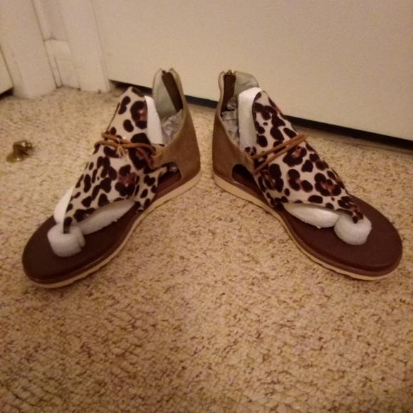 NWOT leopard print gladiator sandals unbranded size 40 - Picture 3 of 7